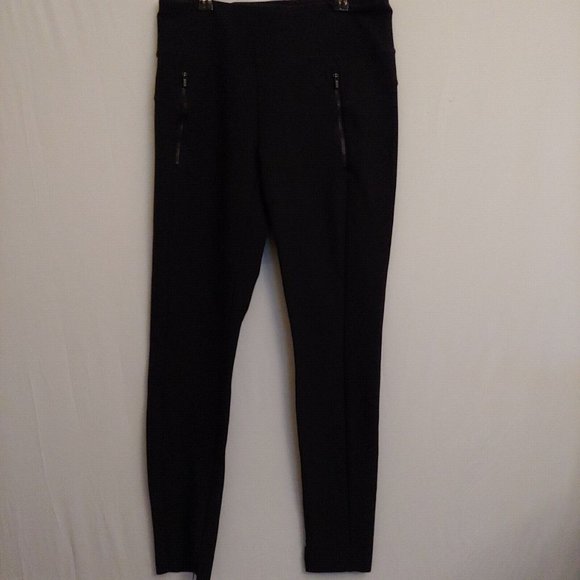 Athleta Pants - Athleta womens black yoga leggings  with zipper pockets size S